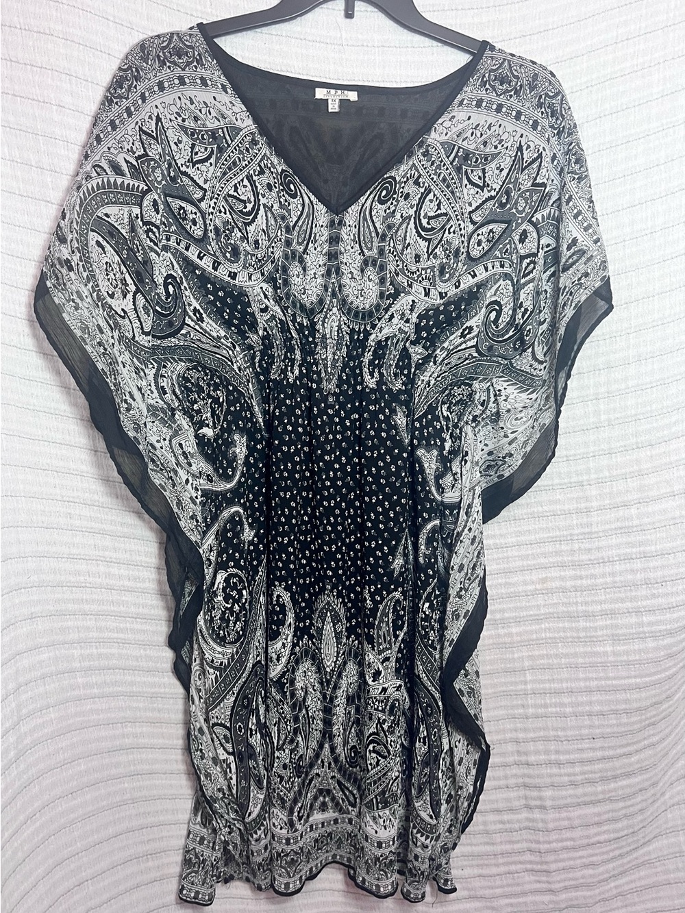 MPH Collection Black & White Paisley V-Neck Kaftan Dress